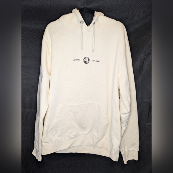 Juventus Graphic Hoodie – XXL – Cream White - Picture 1 of 3